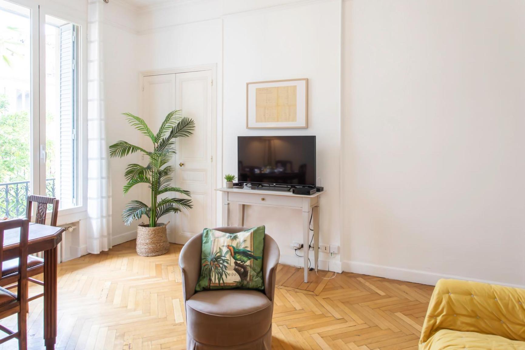 Holidays - Charmant, Authentique, 3 Chambres, Calme, Palais & Appartement Cannes