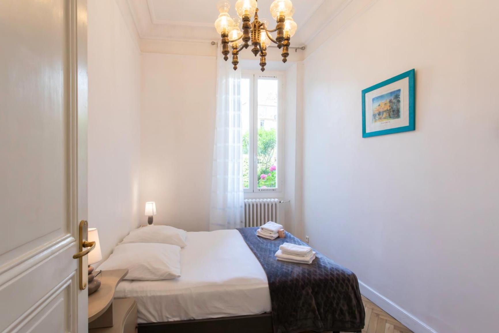 Appartement Holidays - Charmant, Authentique, 3 Chambres, Calme, Palais & Cannes