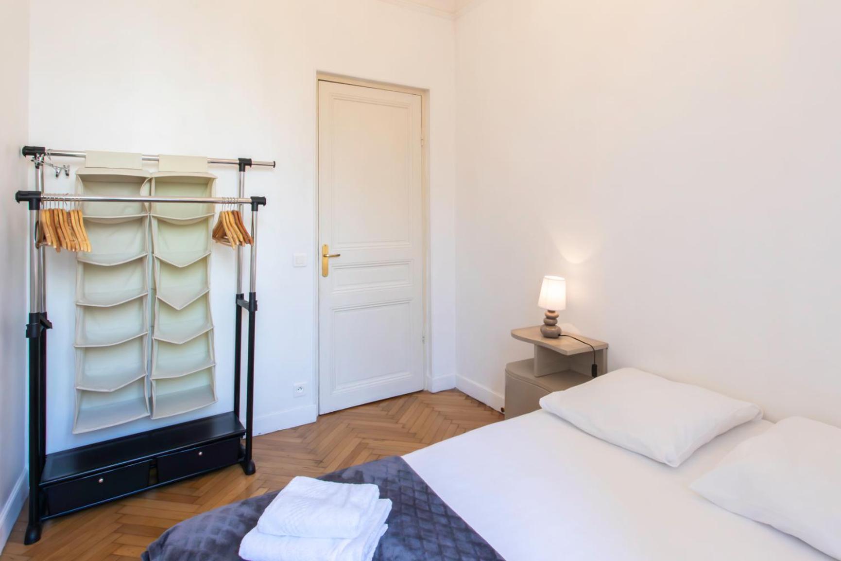 Holidays - Charmant, Authentique, 3 Chambres, Calme, Palais & Appartement *